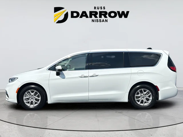 Used 2023 White Chrysler Touring L image 2