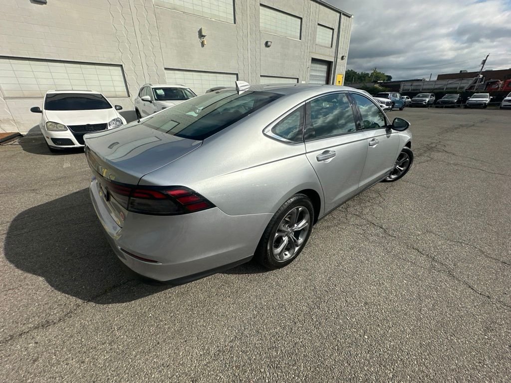 Used 2024  Honda EX image 6
