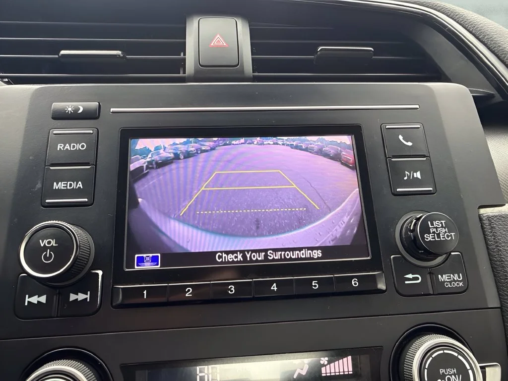 Used 2020  Honda LX image 18