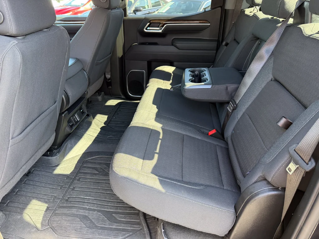 Used 2026 Titanium Rush Metallic GMC Elevation image 18
