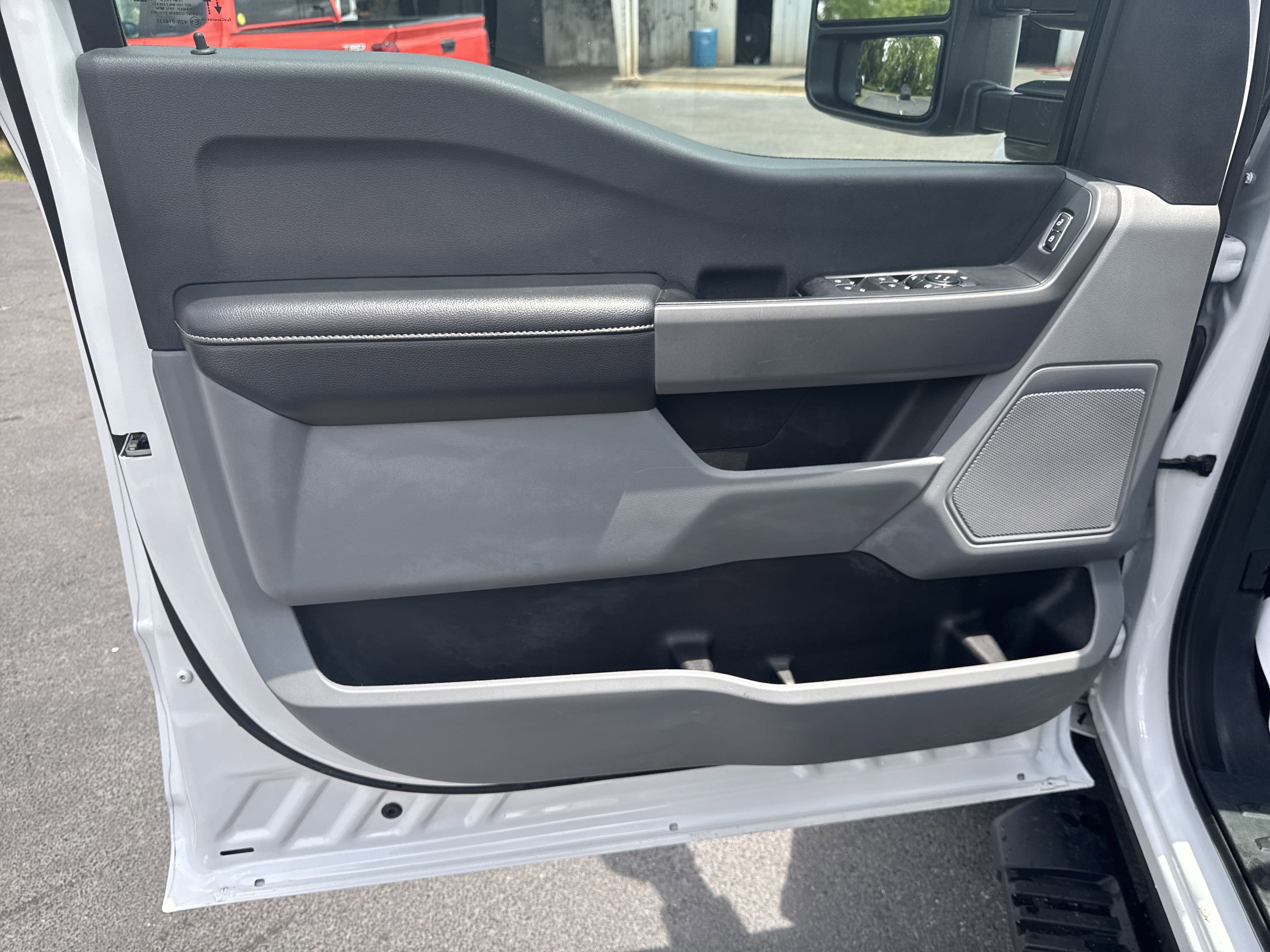 2024 Ford F-350 Super Duty XLT - Photo 21