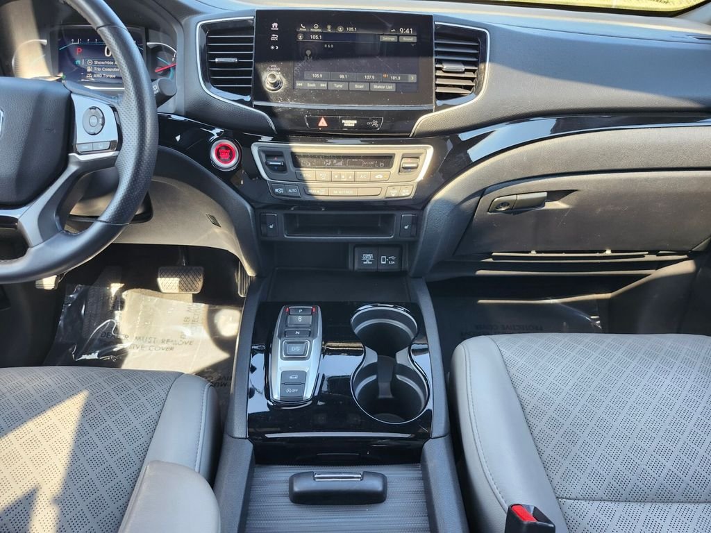 Used 2019  Honda Touring image 15