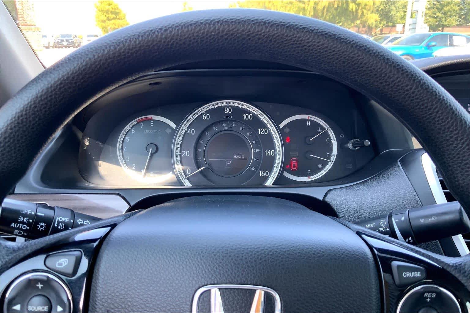 Used 2016 Lunar Silver Metallic Honda EX image 25
