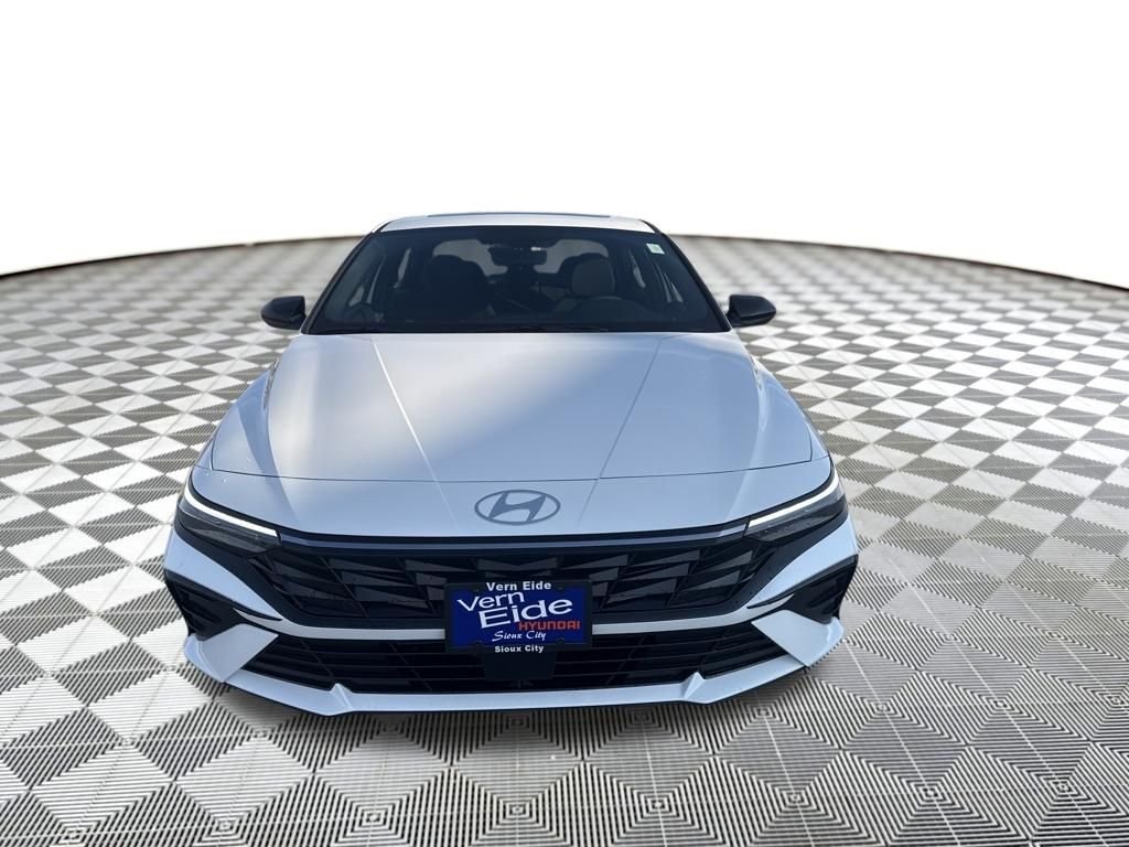 New 2026 White Hyundai SEL Sport image 8