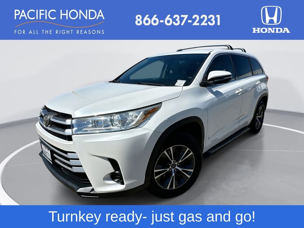 2017 Toyota Highlander LE