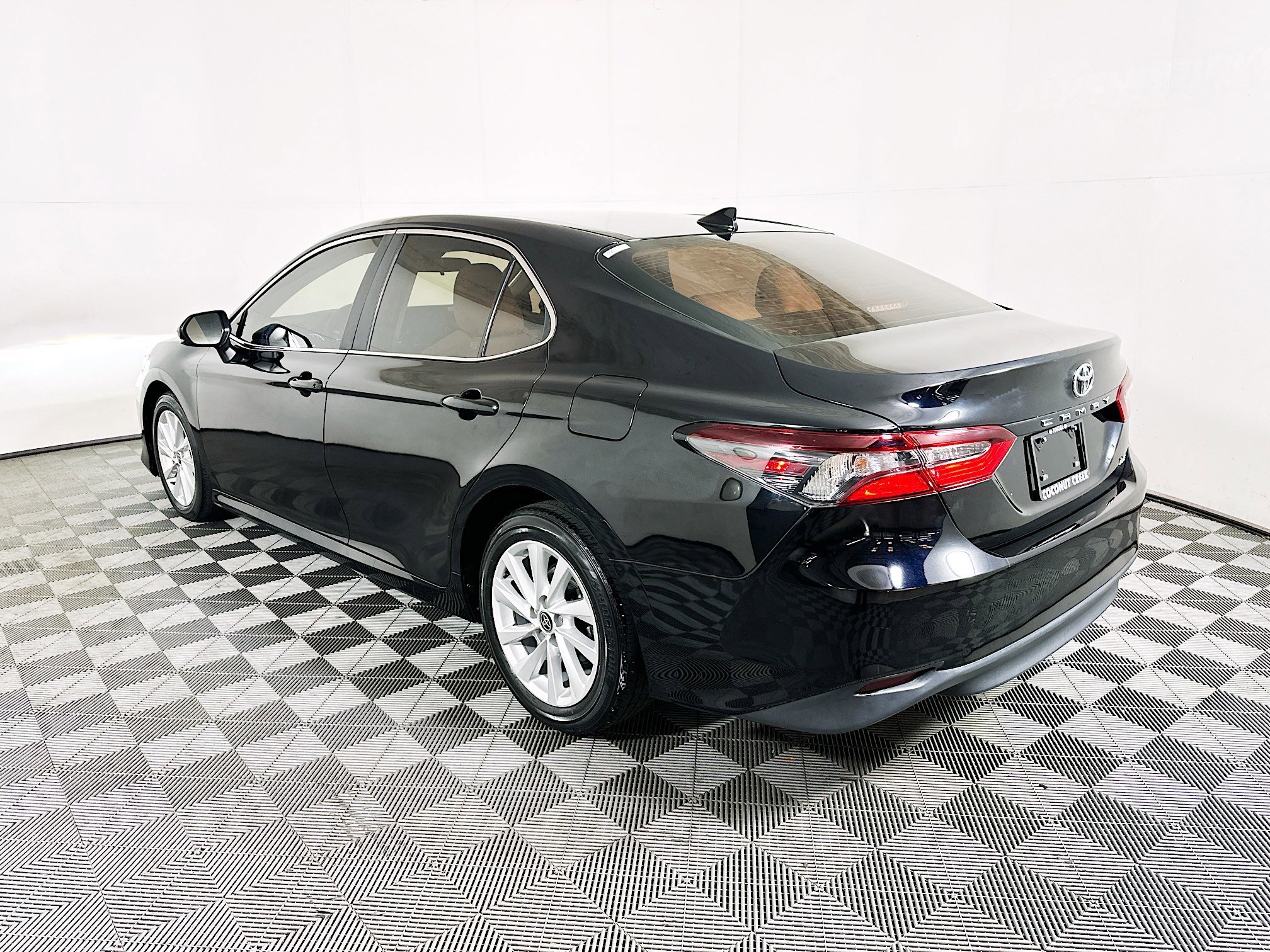 2023 Toyota Camry thumbnail 7