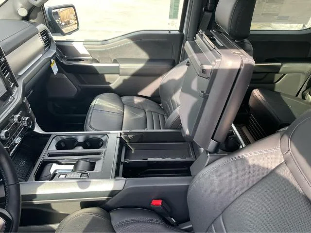 New 2025 Space White Metallic Ford Platinum® image 82
