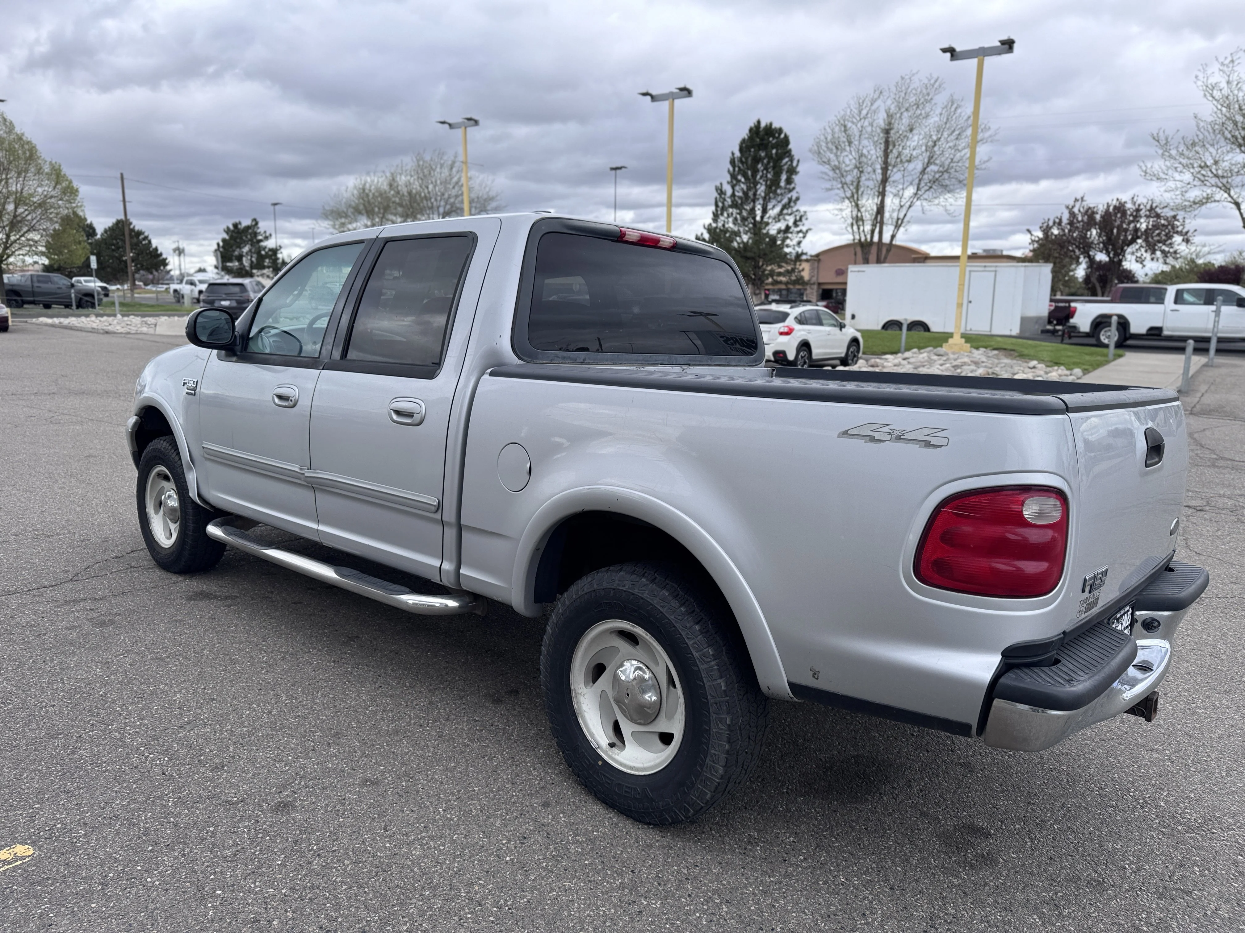 Used 2002  Ford King Ranch image 6