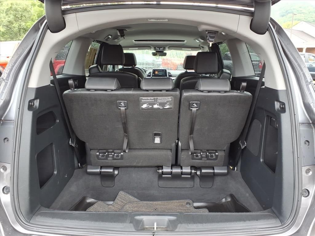 Used 2023 Gray Honda EX-L image 8