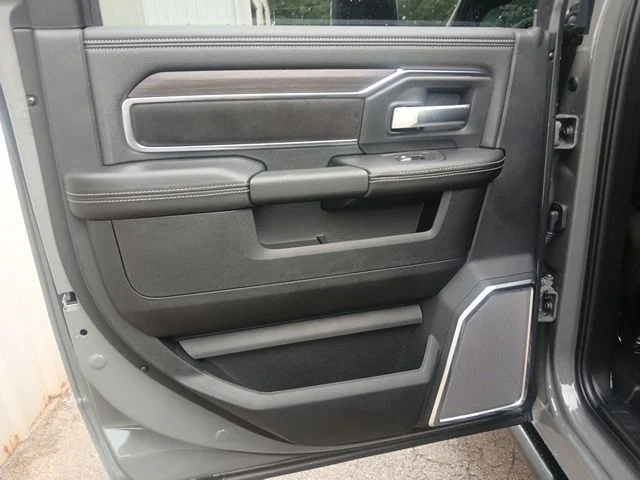 New 2026 Ceramic Gray Clear-Coat Exterior Paint RAM Laramie image 29