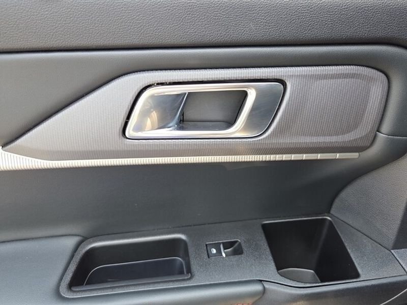 Used 2025 Carbonized Gray Metallic Ford ST-Line image 13