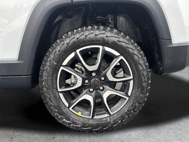2026 Jeep Compass Trailhawk - Photo 16