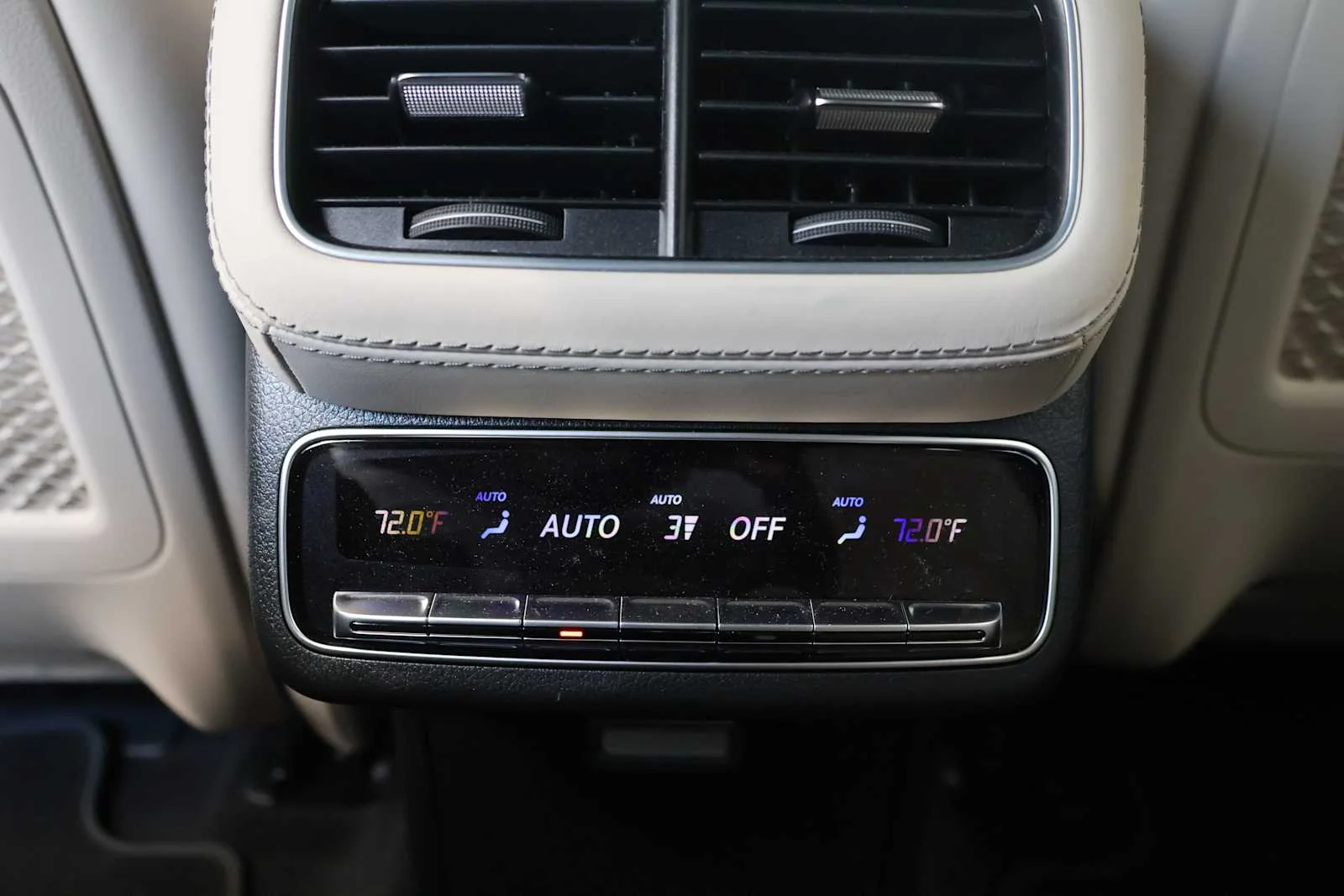 Used 2024 MANUFAKTUR Alpine Grey Mercedes-Benz AMG® GLS 63 image 24