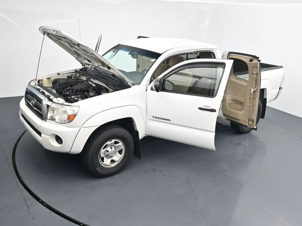 Used 2009 White Toyota PreRunner image 35