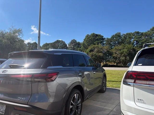 Used 2025 Gray INFINITI LUXE image 6