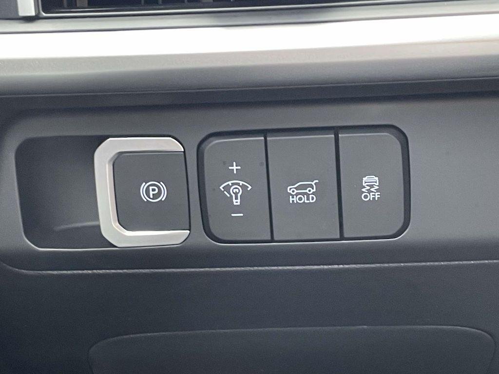 New 2026 Silver Hyundai SEL image 19