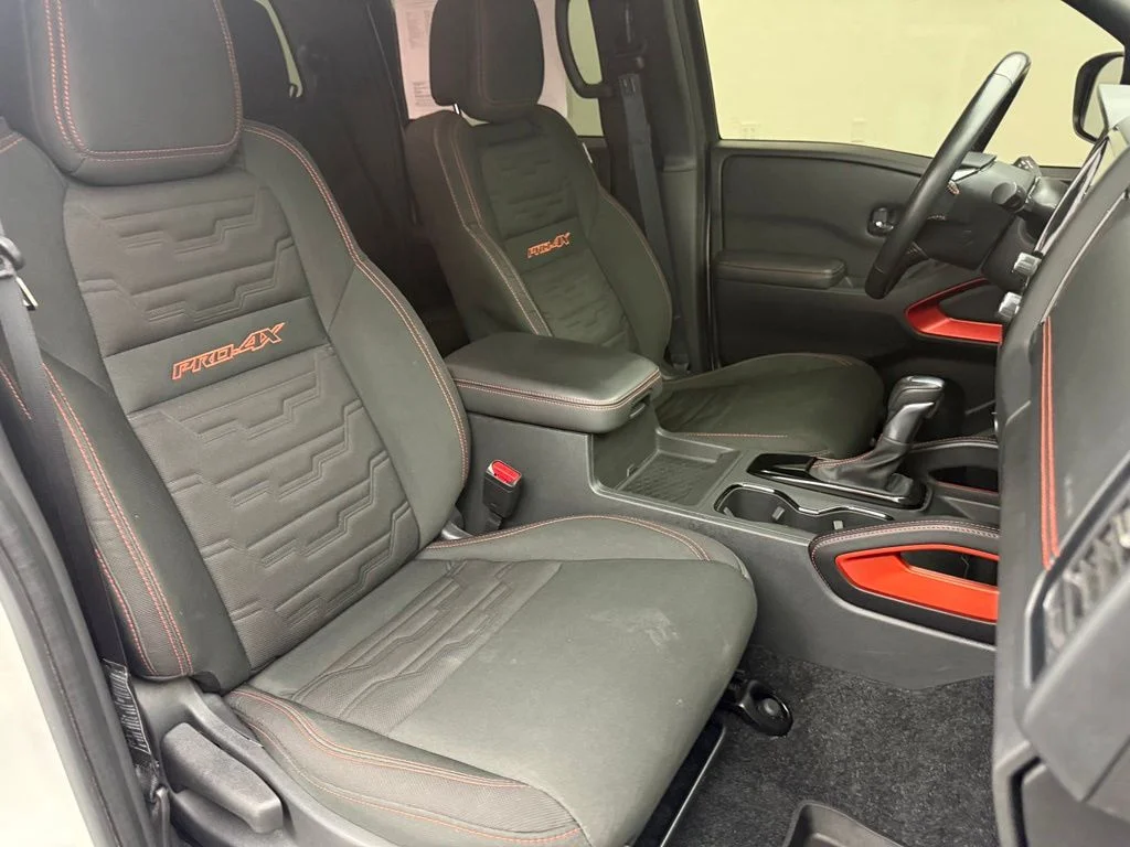 Used 2024 White Nissan PRO-4X image 33