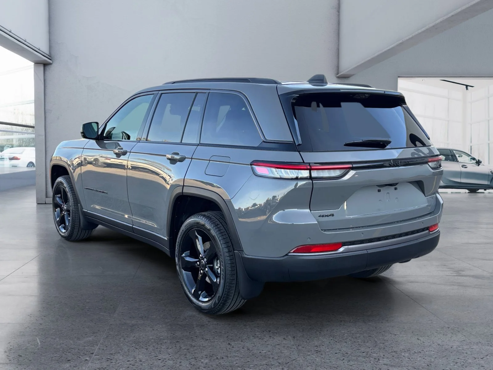 New 2027 STING-GREY Jeep Limited image 3