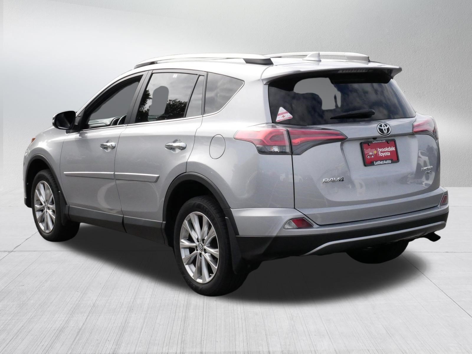 Used 2018 SILVER SKY METALLIC Toyota Limited image 5