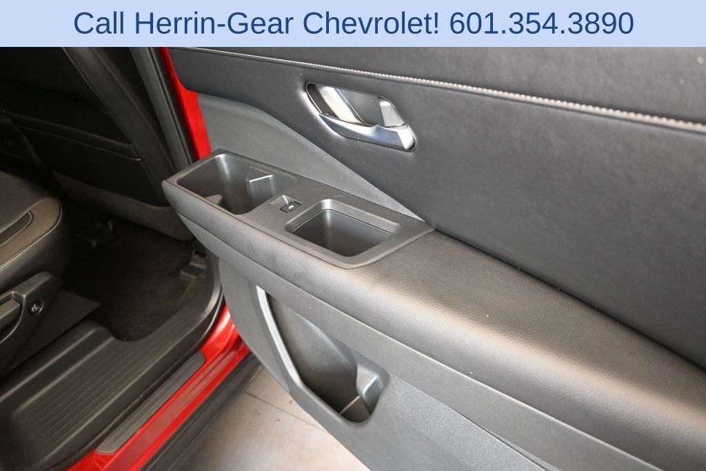 Used 2023 Red Nissan SL image 22