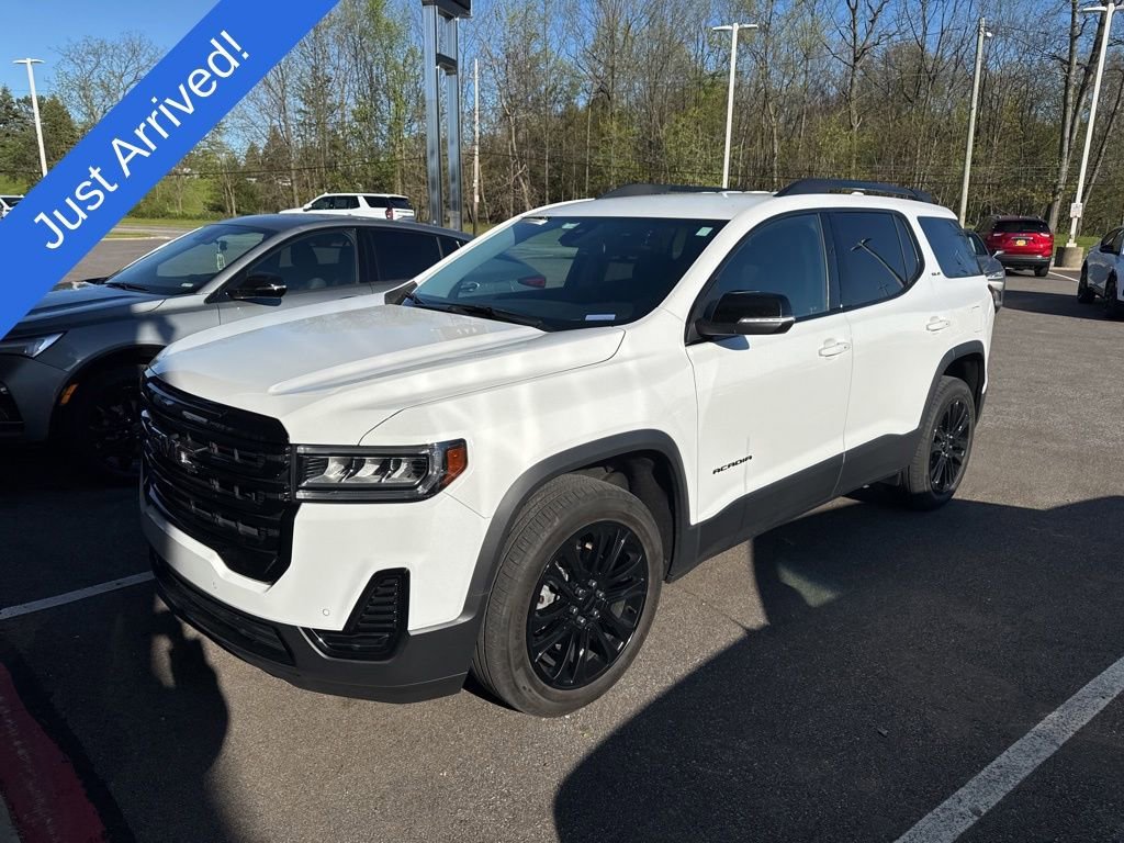 Used 2023 Summit White GMC SLE image 3