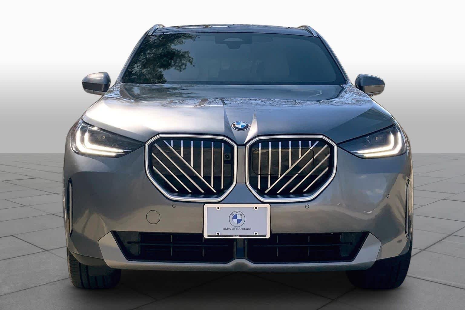 Used 2025 Skyscraper Gray Metallic BMW 30 xDrive image 3
