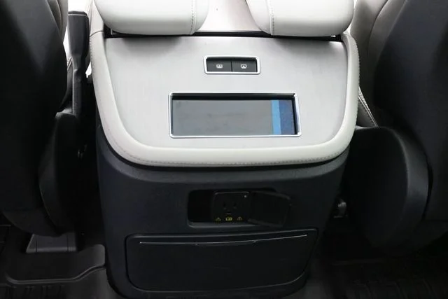 Used 2025 Blue Lincoln Reserve image 25
