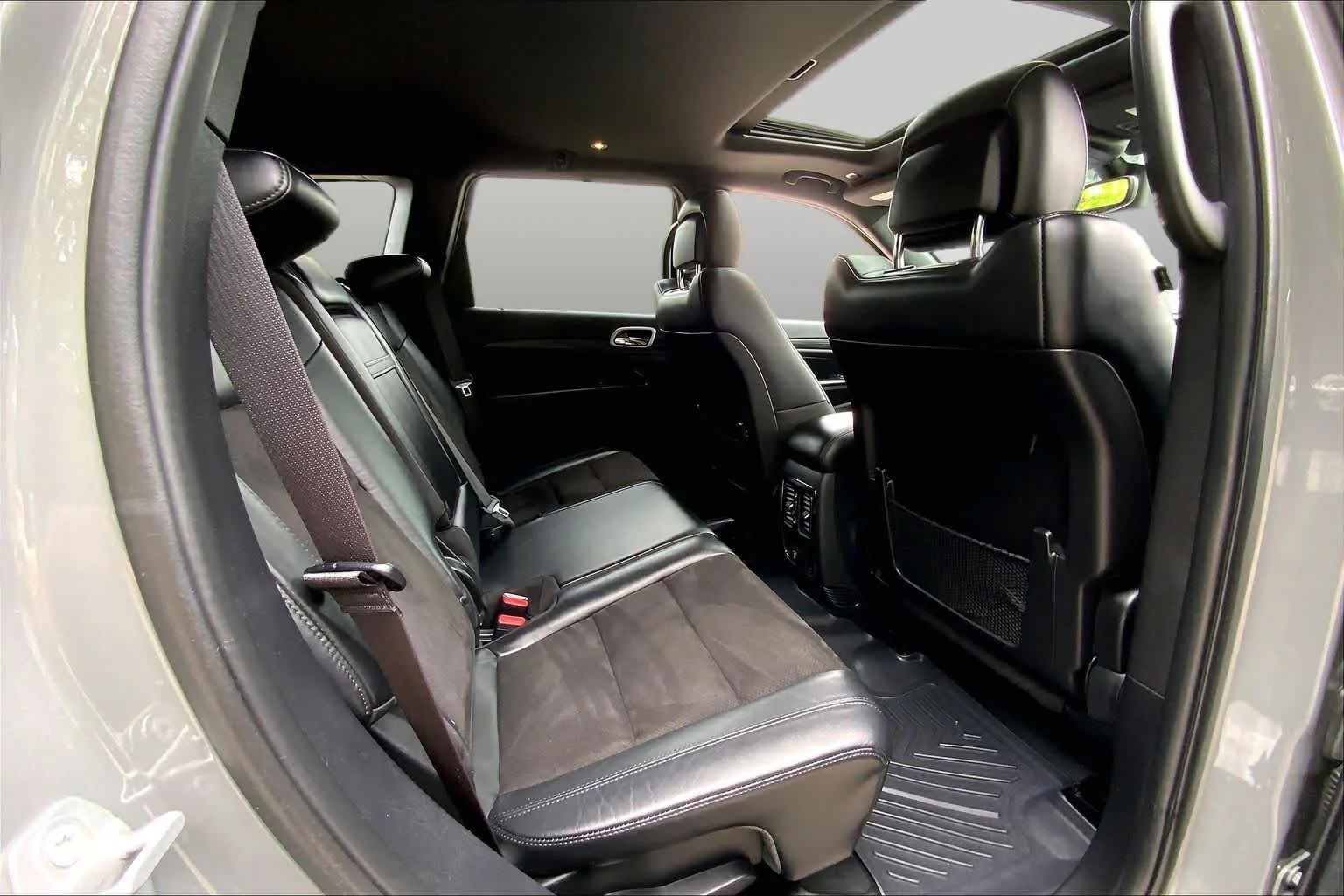 Used 2019 Sting-Gray Clearcoat Jeep Altitude image 19