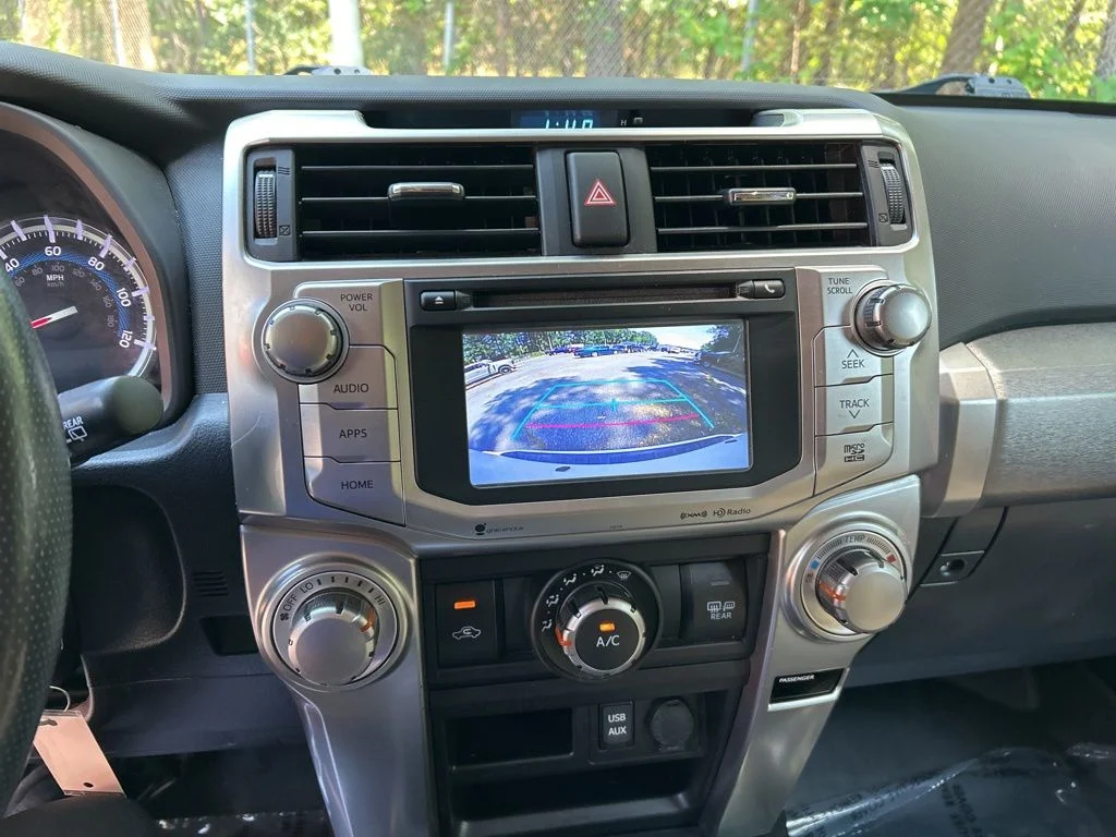 Used 2018 White Toyota SR5 Premium image 19