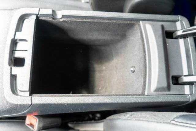 Used 2019 Gray Jeep Altitude image 31