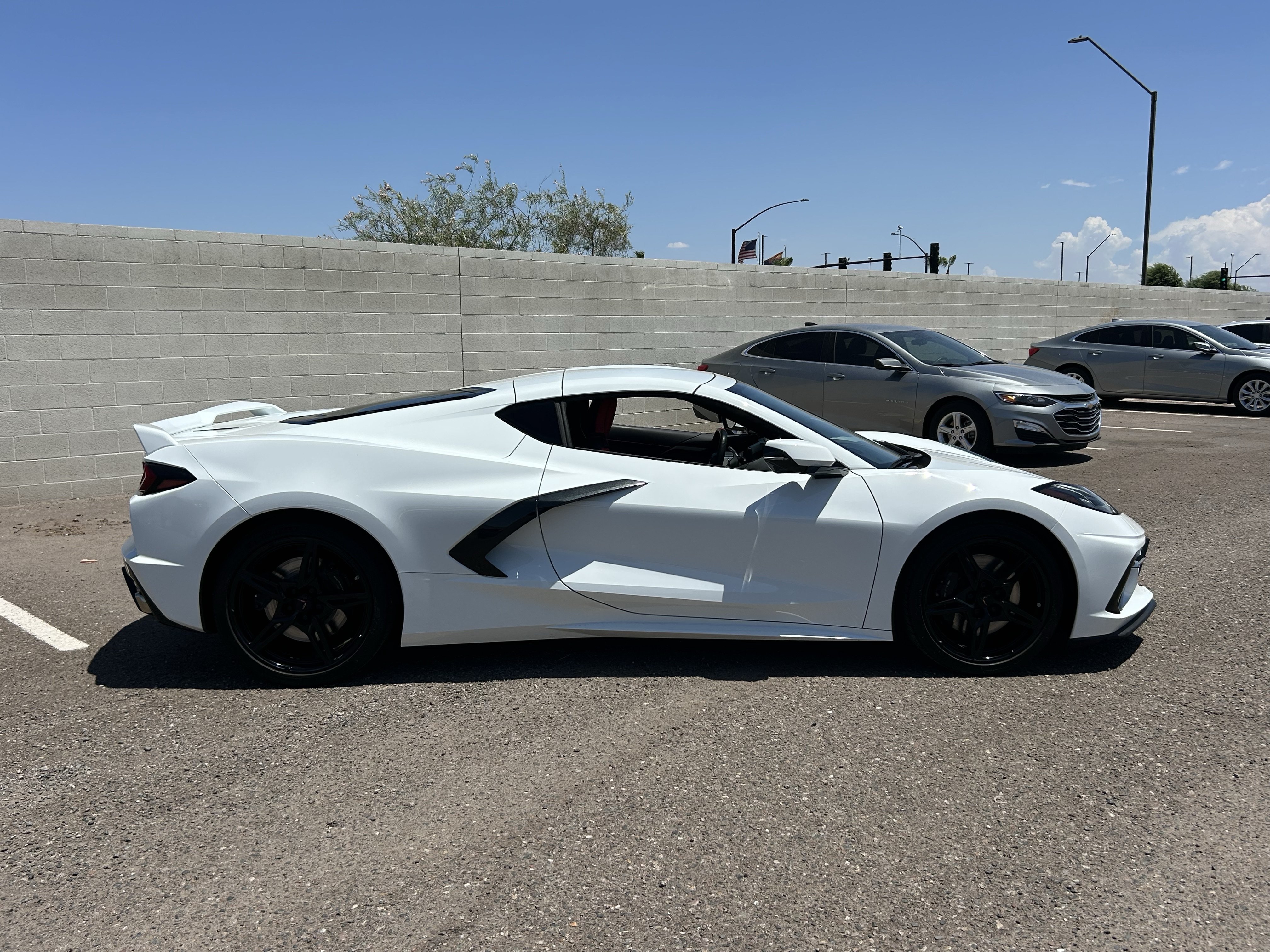 Used 2023 Arctic White Chevrolet 1LT image 5