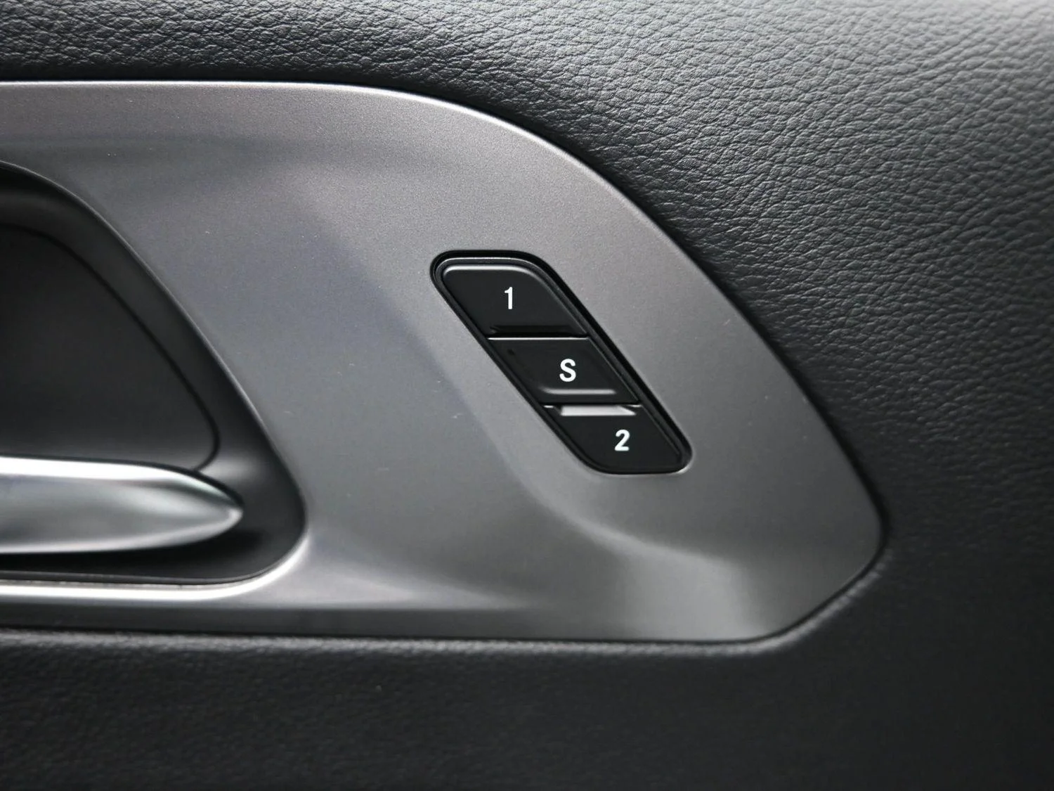 2026 Chrysler Pacifica Select - Photo 22