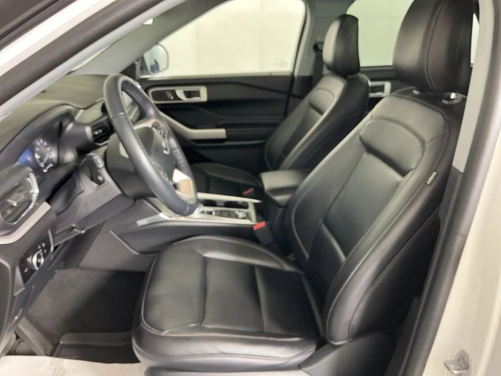 Certified Used 2023 White Ford XLT image 9