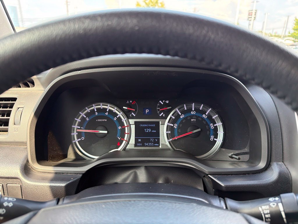 Used 2019 White Toyota SR5 image 19