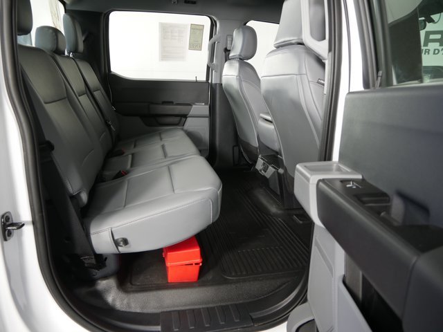 Used 2025 Oxford White Ford Crew Cab XL image 22
