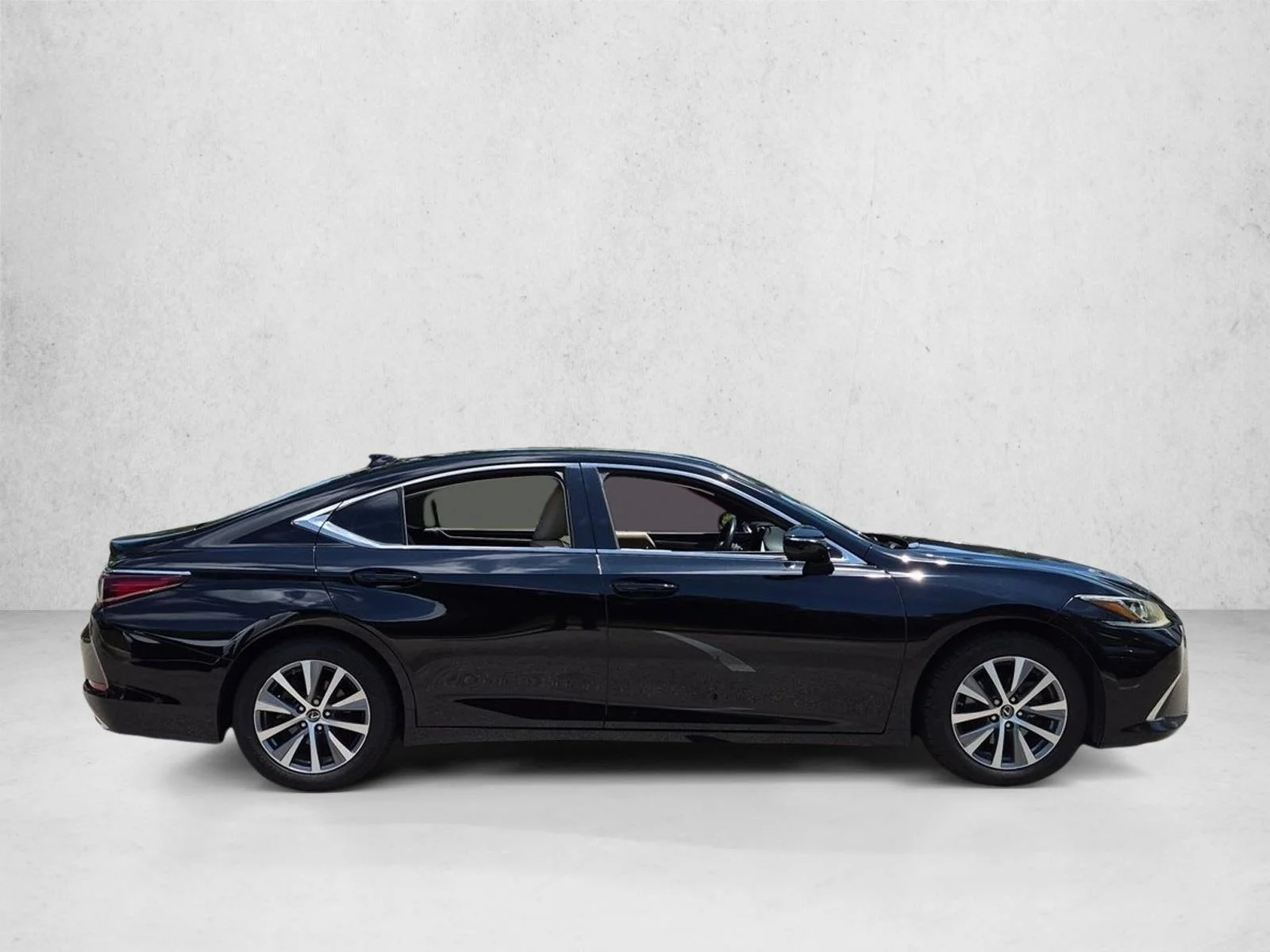 Used 2020 Obsidian Lexus ES 350 image 4