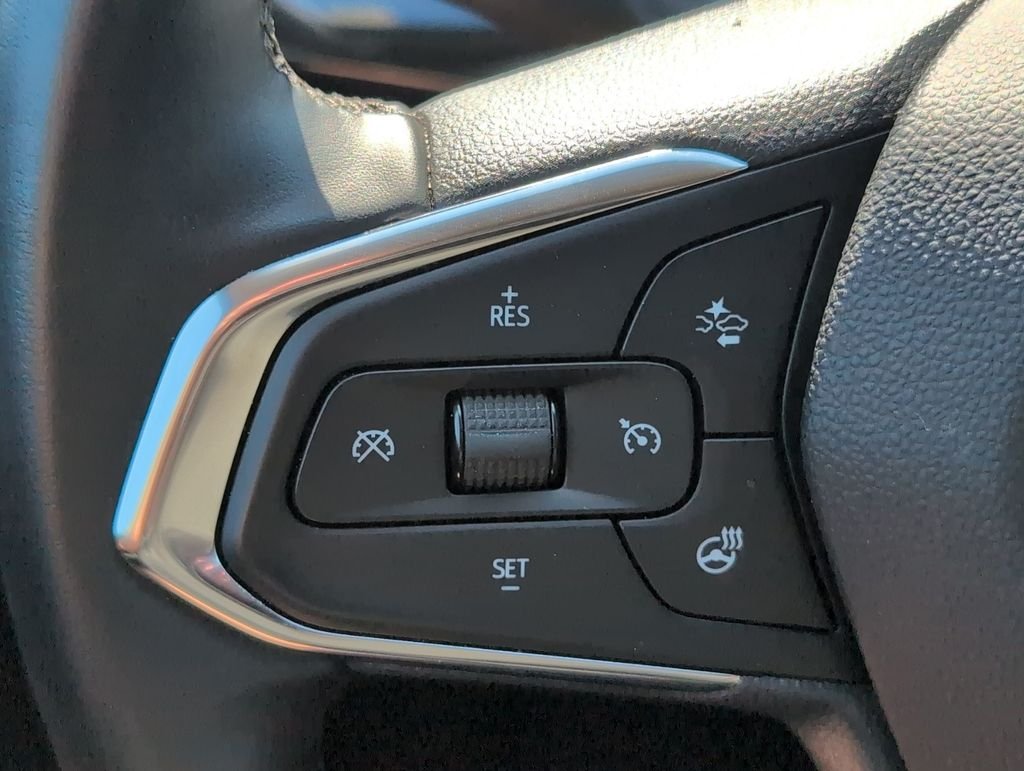 Used 2025 Yellow Chevrolet ACTIV image 21