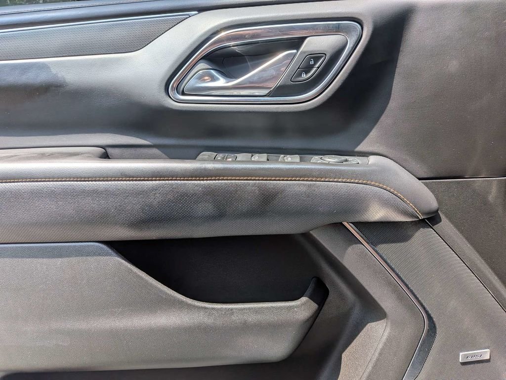 Used 2023 Silver GMC AT4 image 28