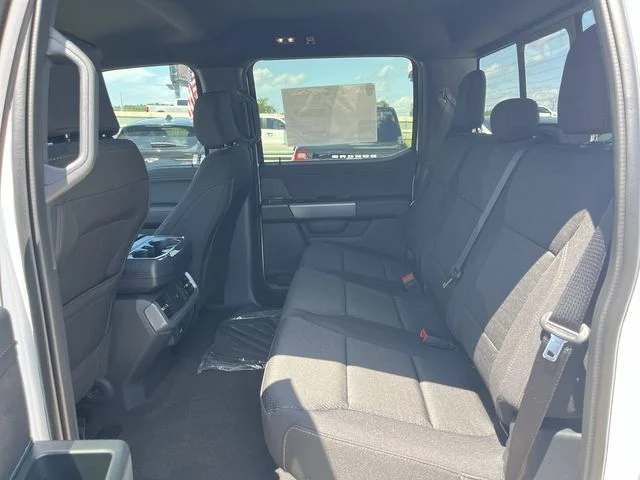 New 2026 Oxford White Ford XLT image 16