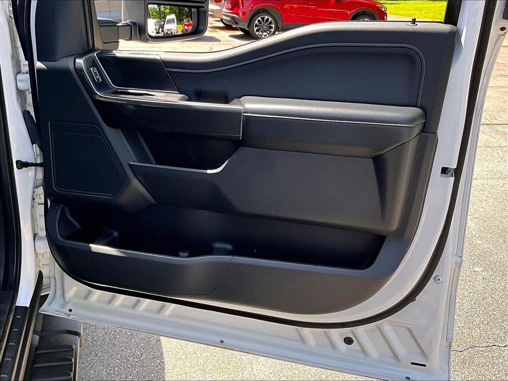 Used 2021 White Ford XLT image 12