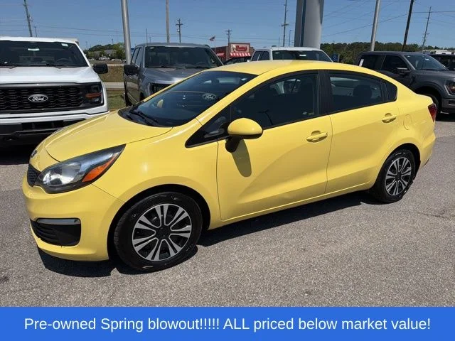 Used 2016 Yellow Kia LX image 5