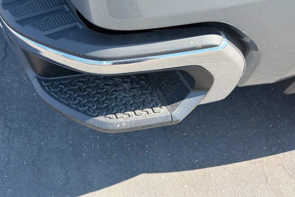 New 2026 Sterling Metallic GMC SLE image 9