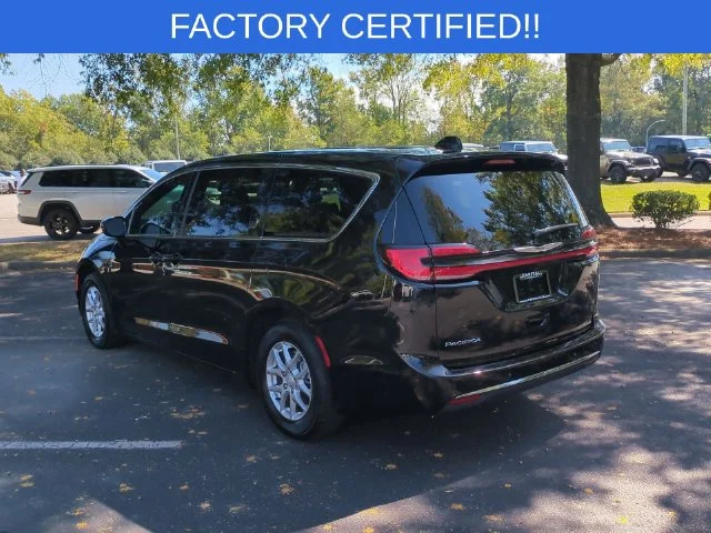 Used 2026 Black Chrysler Select image 3