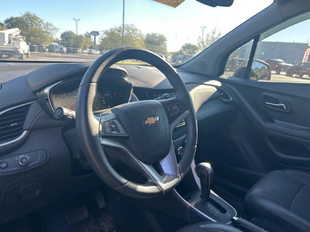 Used 2022 Gray Chevrolet LT image 14