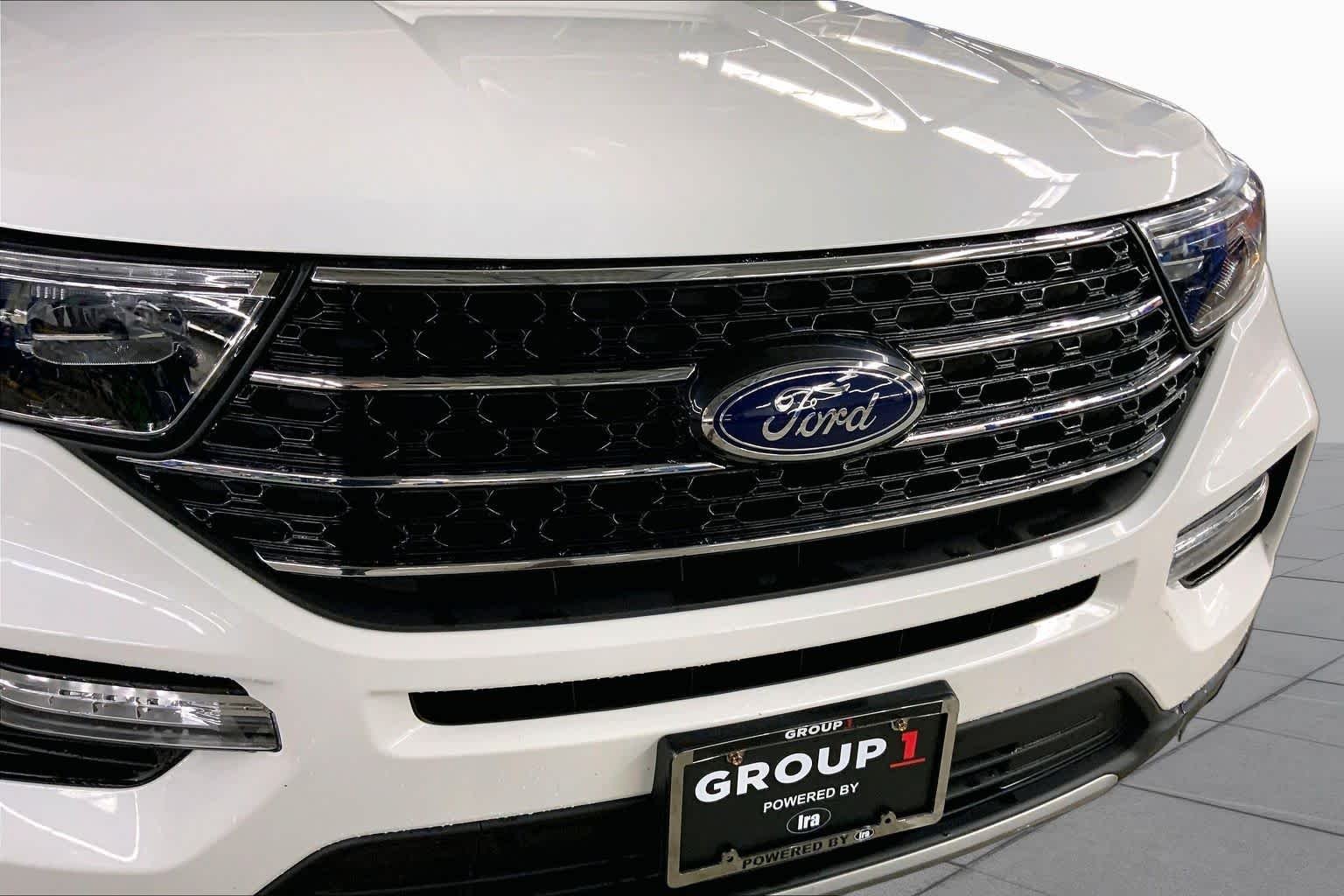 Used 2023 Star White Metallic Tri-Coat Ford XLT image 32
