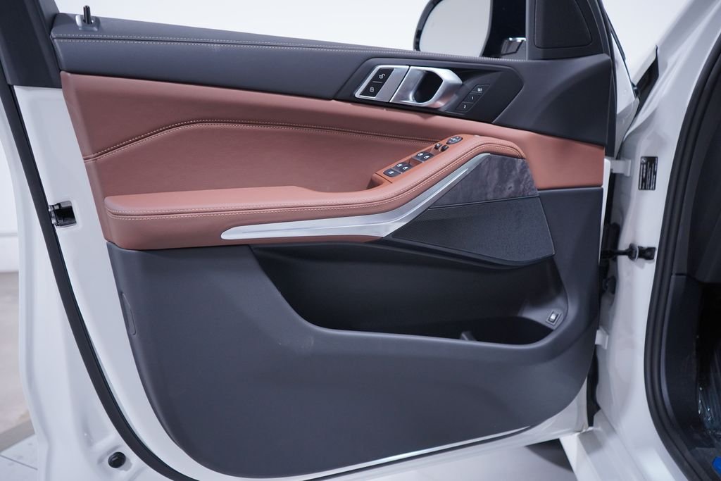New 2026 Alpine White BMW xDrive50e image 15