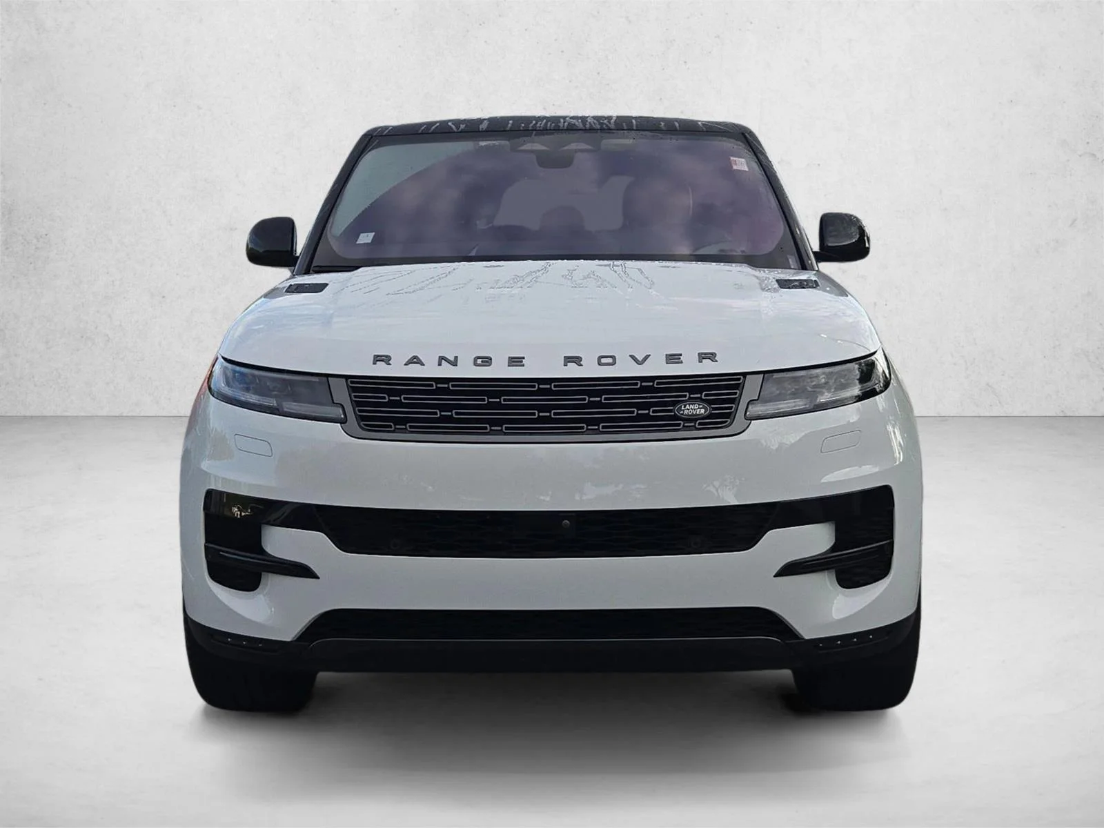Used 2023 Fuji White Land Rover SE image 2