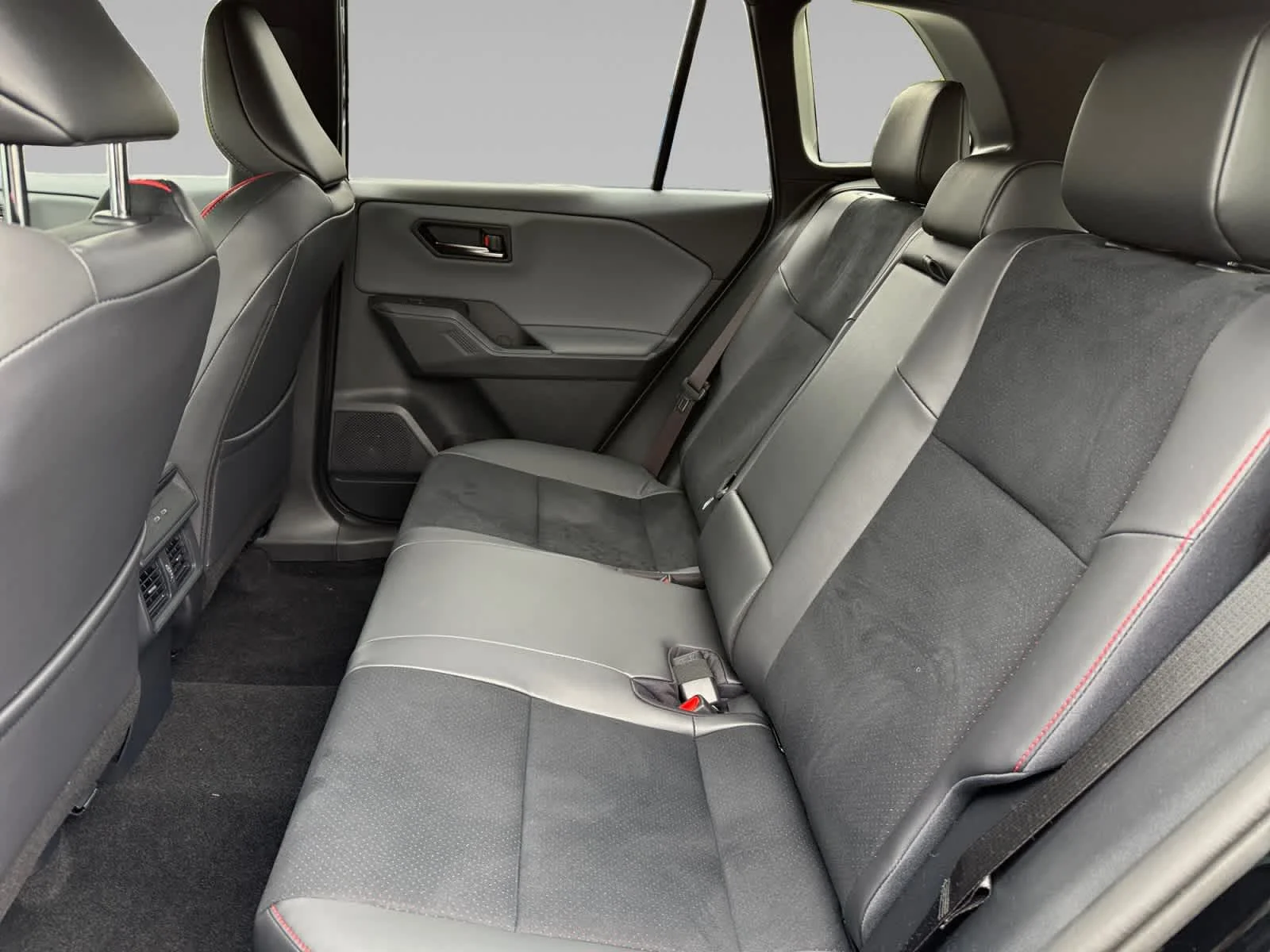 2026 Toyota RAV4 Plug-in Hybrid GR Sport - Photo 22