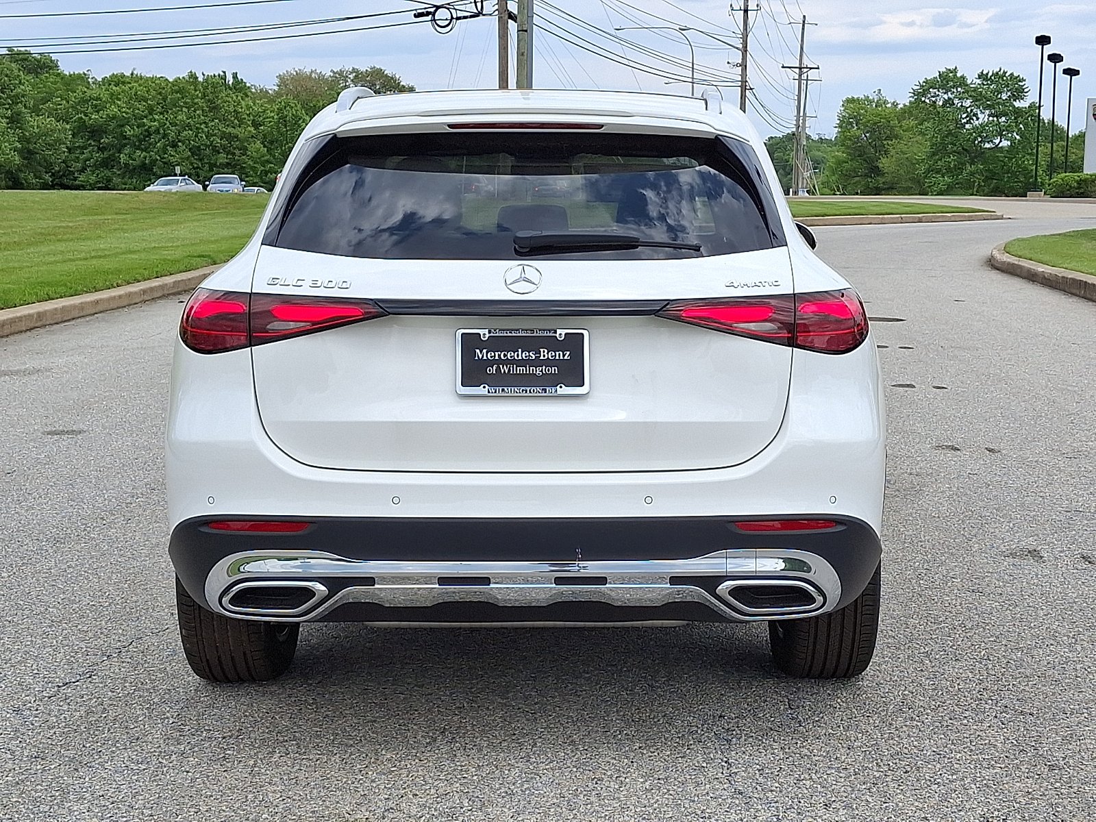 New 2026 Polar White Mercedes-Benz GLC 300 image 5