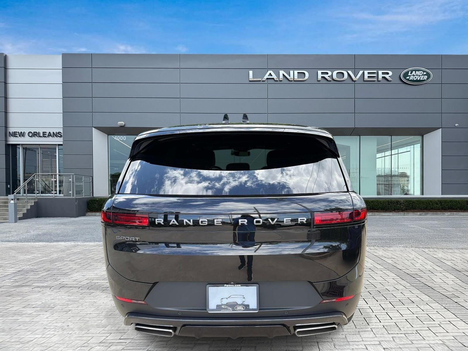 Certified Used 2025 Black Land Rover SE image 7